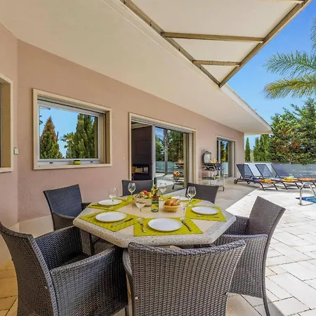 فيلة Caripira By البوفيرا